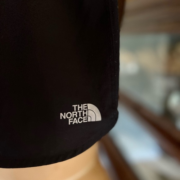 The North Face black skort - Picture 7 of 7